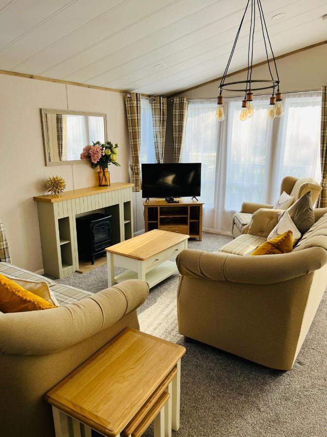 Barakah Lodge With Hot Tub ヨーク エクステリア 写真
